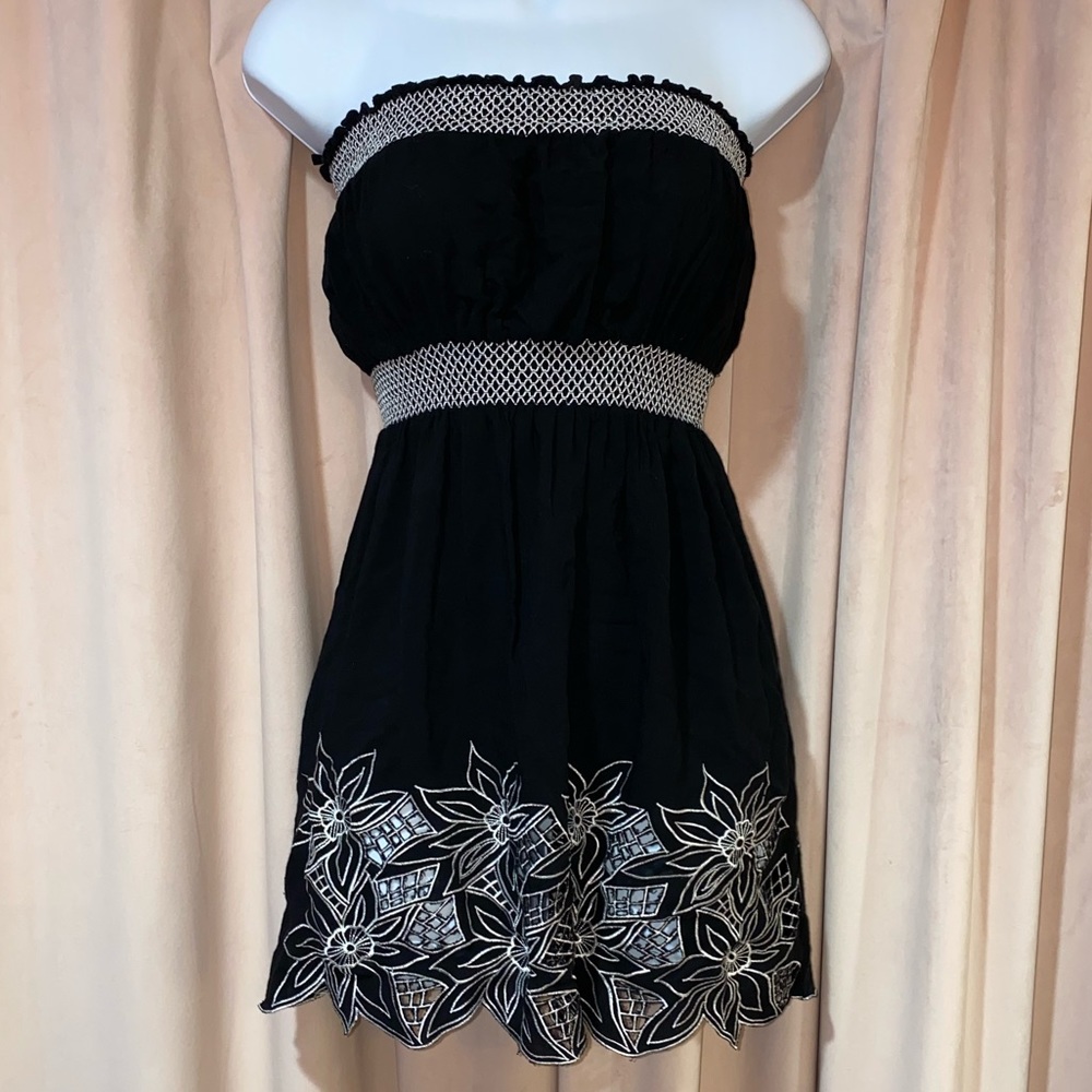 Black Strapless dress